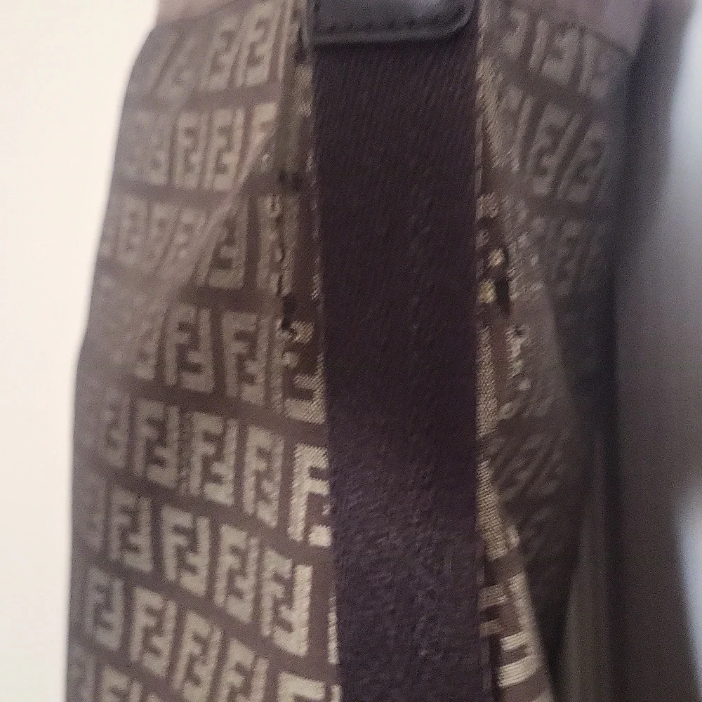 Fendi Black and Brown Messenger Bag - Picture 3 of 16
